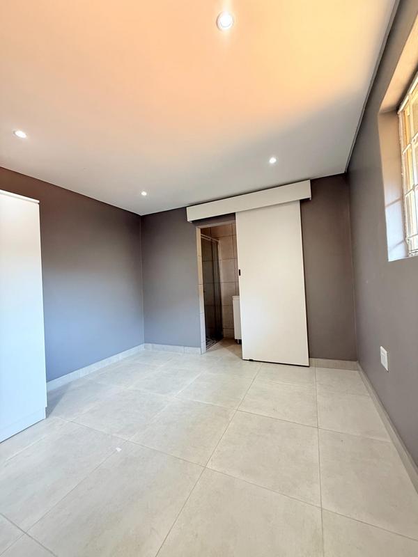 1 Bedroom Property for Sale in Glenhazel Gauteng