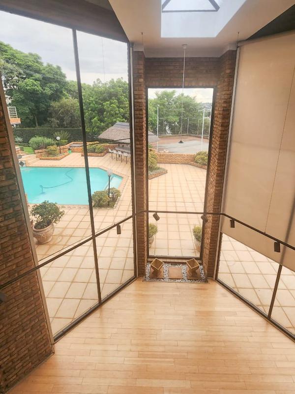 5 Bedroom Property for Sale in Waterkloof Park Gauteng