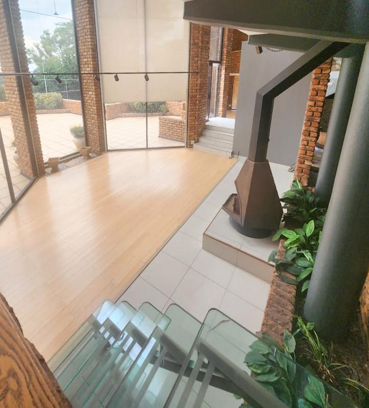 5 Bedroom Property for Sale in Waterkloof Park Gauteng