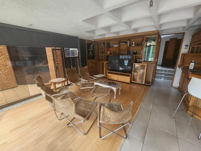 5 Bedroom Property for Sale in Waterkloof Park Gauteng