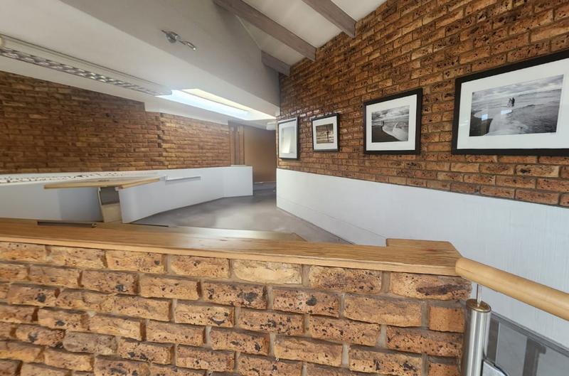 5 Bedroom Property for Sale in Waterkloof Park Gauteng