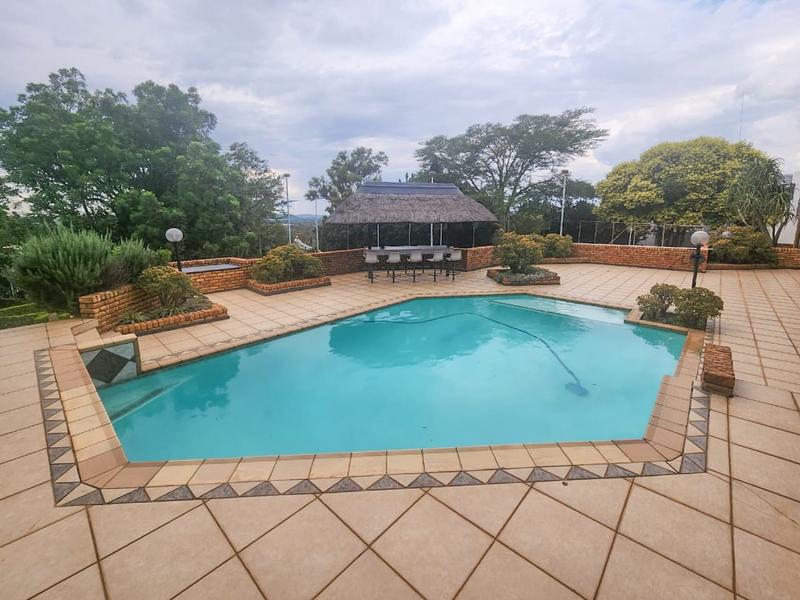 5 Bedroom Property for Sale in Waterkloof Park Gauteng