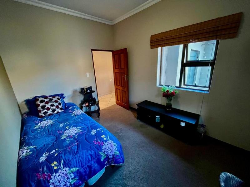 To Let 5 Bedroom Property for Rent in Montana Tuine Gauteng