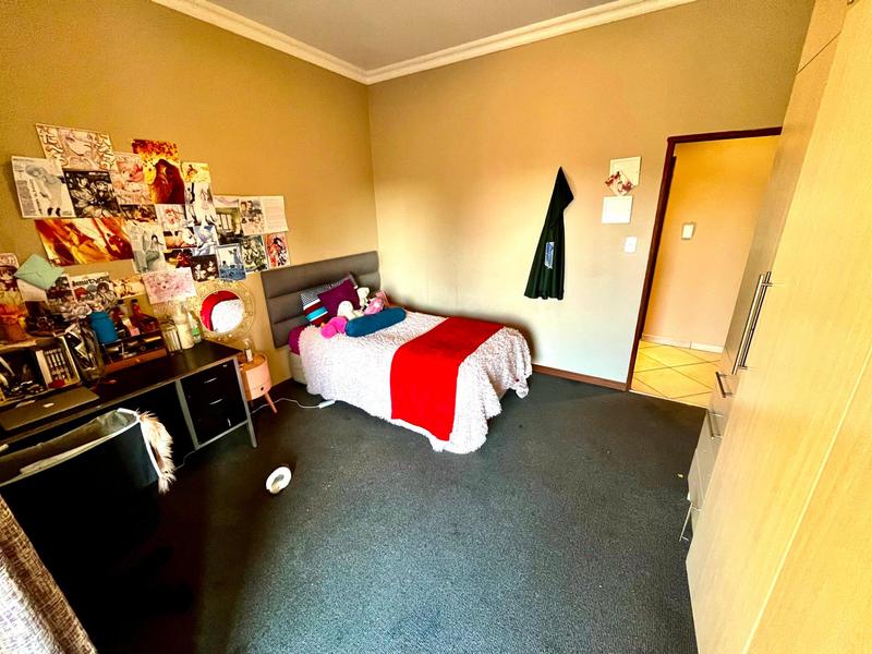 To Let 5 Bedroom Property for Rent in Montana Tuine Gauteng