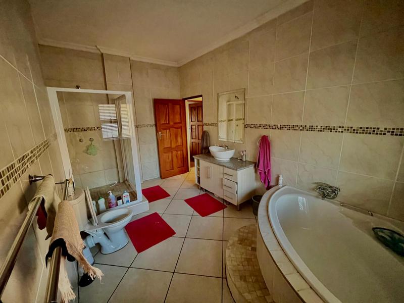 To Let 5 Bedroom Property for Rent in Montana Tuine Gauteng