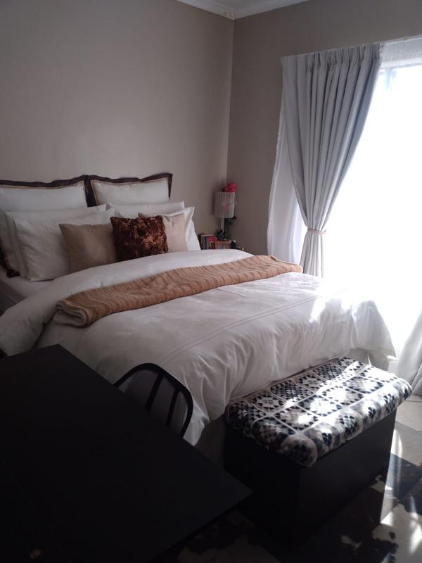 2 Bedroom Property for Sale in Mooikloof Ridge Gauteng