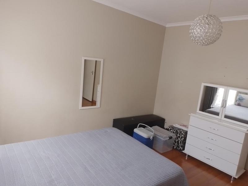6 Bedroom Property for Sale in Edleen Gauteng