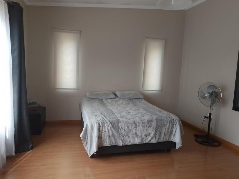 6 Bedroom Property for Sale in Edleen Gauteng