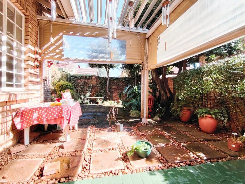 3 Bedroom Property for Sale in Wierdaglen Estate Gauteng