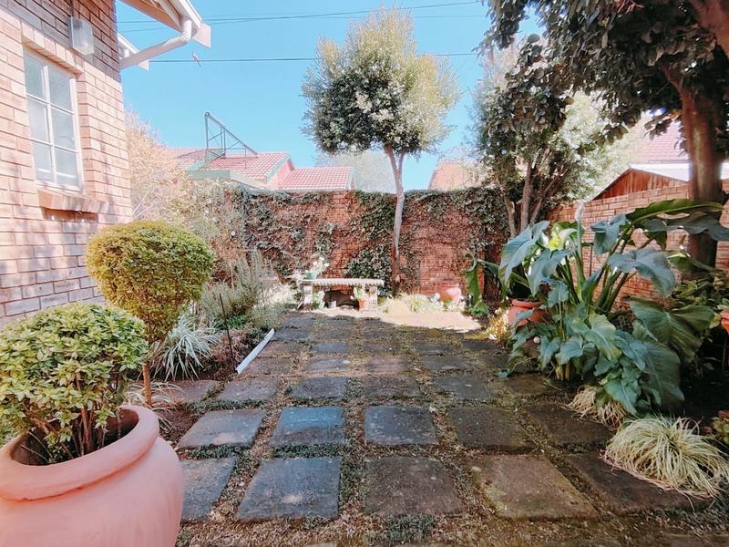 3 Bedroom Property for Sale in Wierdaglen Estate Gauteng