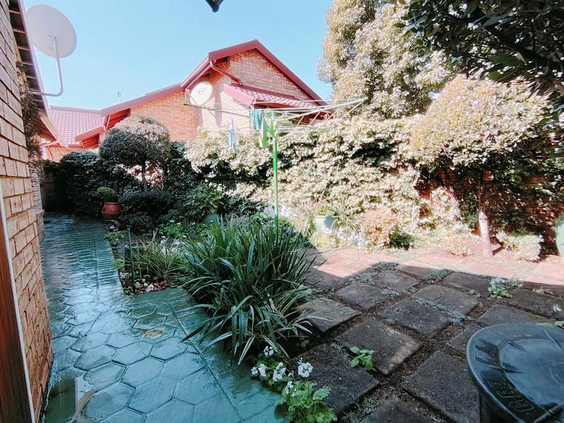 3 Bedroom Property for Sale in Wierdaglen Estate Gauteng