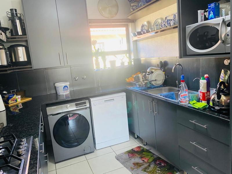 3 Bedroom Property for Sale in Ravenswood Gauteng