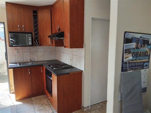2 Bedroom Property for Sale in Fleurhof Gauteng