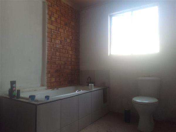 4 Bedroom Property for Sale in Protea Glen Gauteng
