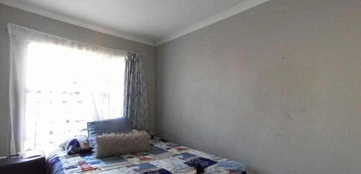 2 Bedroom Property for Sale in Fleurhof Gauteng