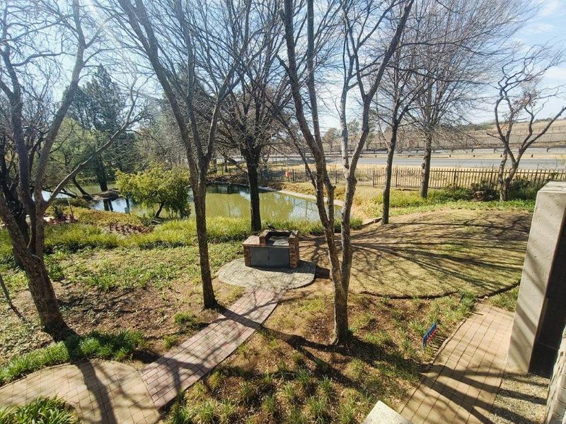 To Let commercial Property for Rent in Randjespark Gauteng