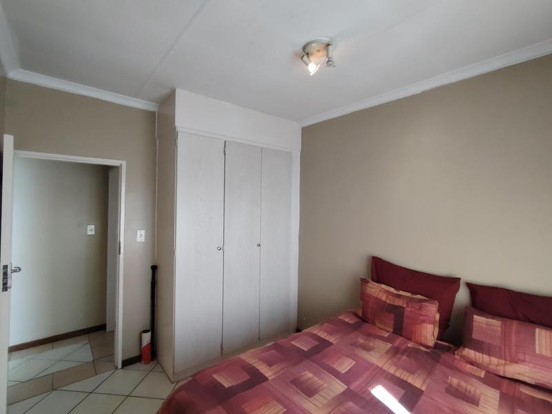 2 Bedroom Property for Sale in Monavoni Gauteng