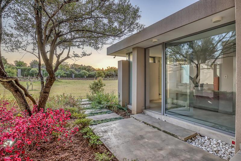 4 Bedroom Property for Sale in Waterfall Equestrian Estate Gauteng