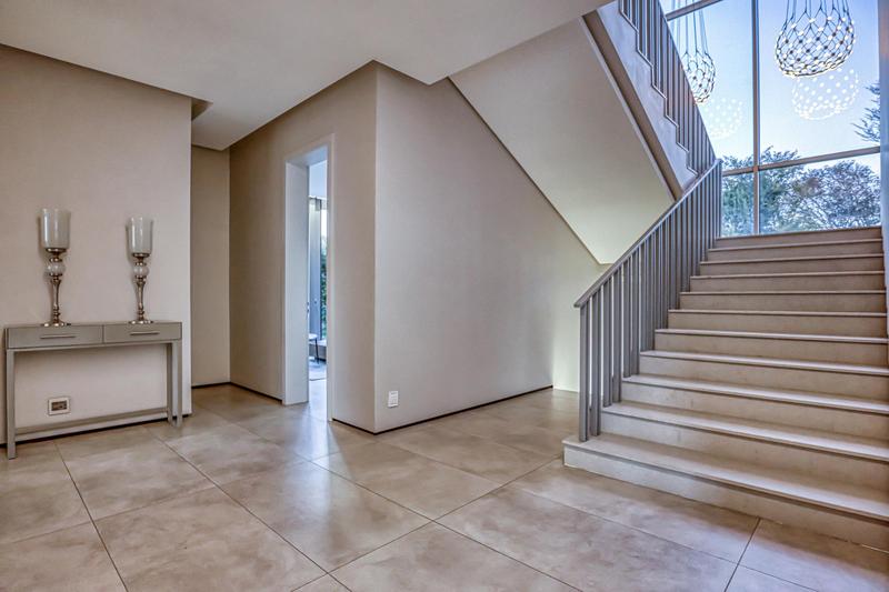 4 Bedroom Property for Sale in Waterfall Equestrian Estate Gauteng
