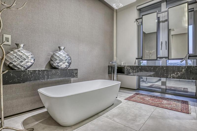 4 Bedroom Property for Sale in Waterfall Equestrian Estate Gauteng
