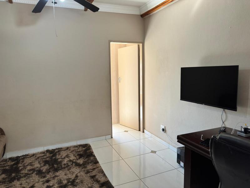 To Let 2 Bedroom Property for Rent in Erasmia Gauteng