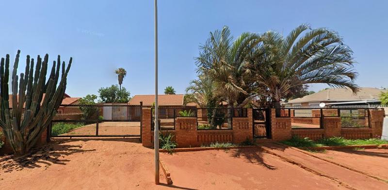 2 Bedroom Property for Sale in Pretoria North Gauteng