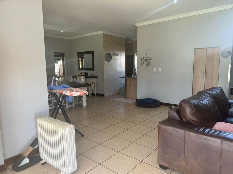 3 Bedroom Property for Sale in Raslouw Manor Gauteng