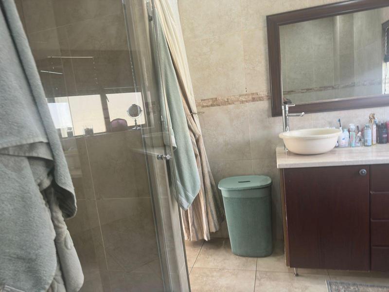 3 Bedroom Property for Sale in Raslouw Manor Gauteng