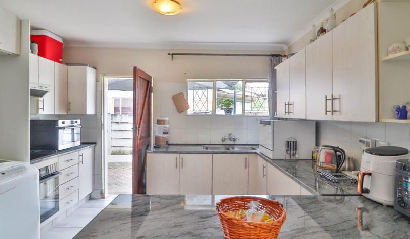 3 Bedroom Property for Sale in De Klerkshof Gauteng