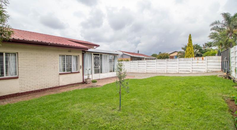 3 Bedroom Property for Sale in De Klerkshof Gauteng