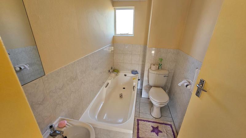 2 Bedroom Property for Sale in Eden Glen Gauteng