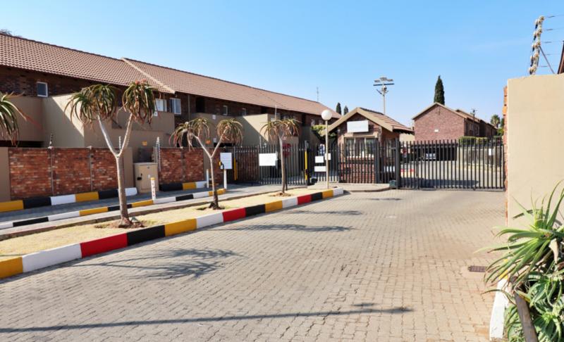2 Bedroom Property for Sale in Eden Glen Gauteng