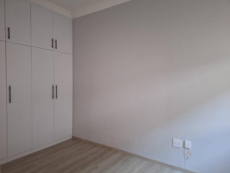 To Let 1 Bedroom Property for Rent in Selection Park Gauteng
