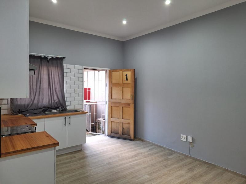 To Let 1 Bedroom Property for Rent in Selection Park Gauteng