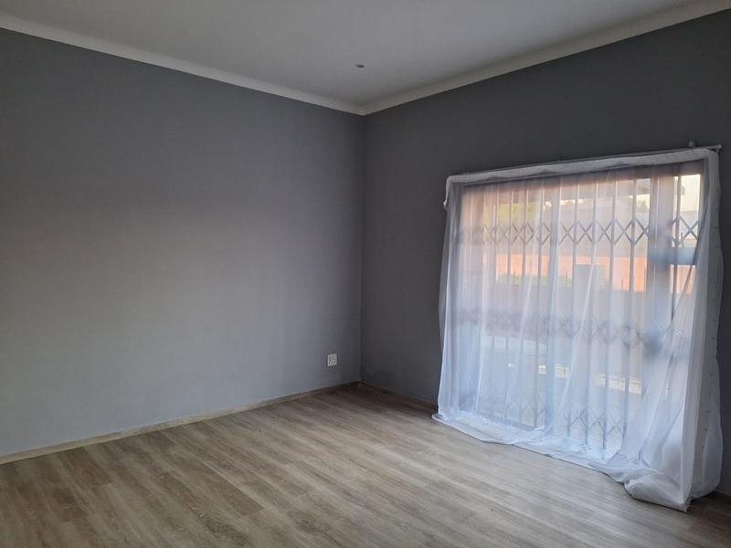 To Let 1 Bedroom Property for Rent in Selection Park Gauteng
