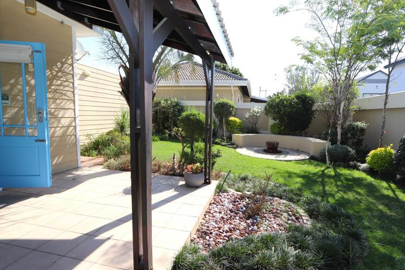 To Let 3 Bedroom Property for Rent in Broadacres Gauteng