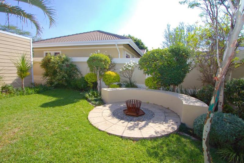 To Let 3 Bedroom Property for Rent in Broadacres Gauteng
