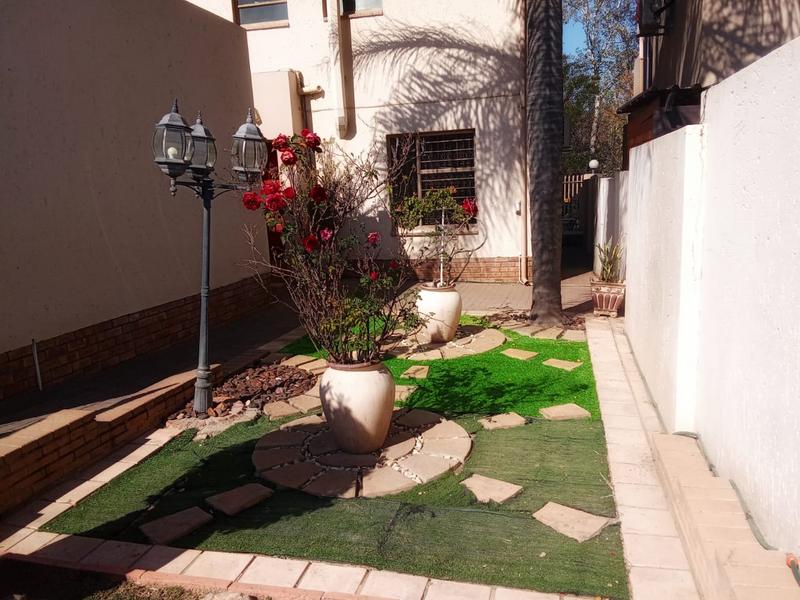 To Let 3 Bedroom Property for Rent in Halfway Gardens Gauteng