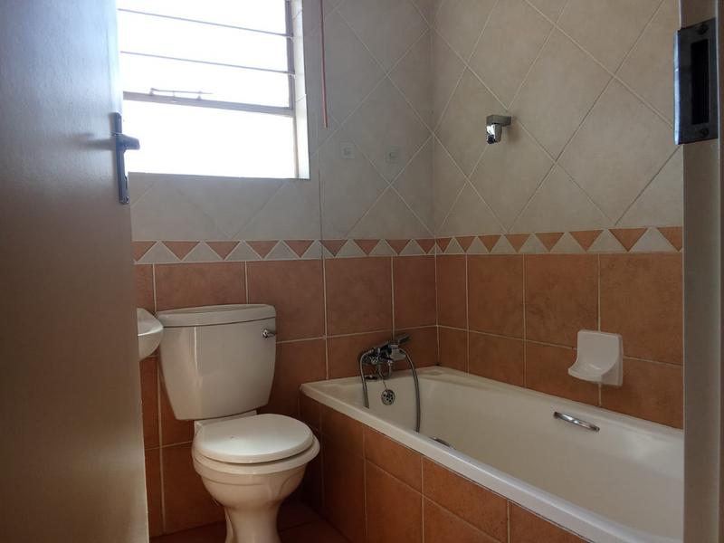 To Let 3 Bedroom Property for Rent in Halfway Gardens Gauteng