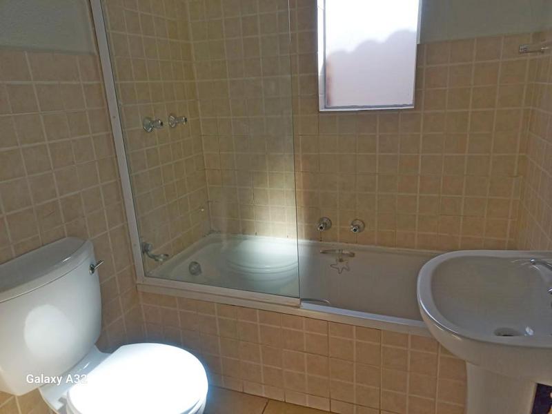2 Bedroom Property for Sale in Birchleigh Gauteng