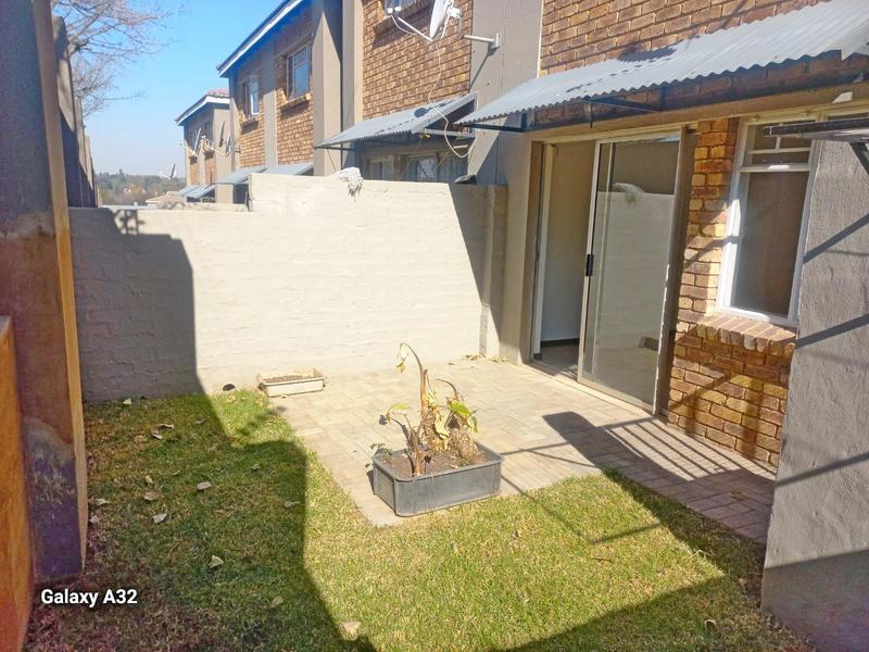 2 Bedroom Property for Sale in Birchleigh Gauteng