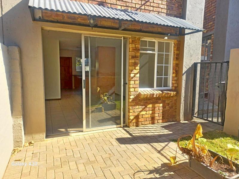 2 Bedroom Property for Sale in Birchleigh Gauteng