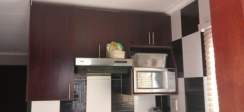 3 Bedroom Property for Sale in Clayville Gauteng
