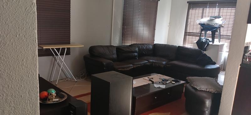 3 Bedroom Property for Sale in Clayville Gauteng