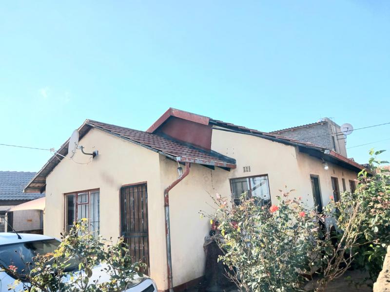 3 Bedroom Property for Sale in Clayville Gauteng