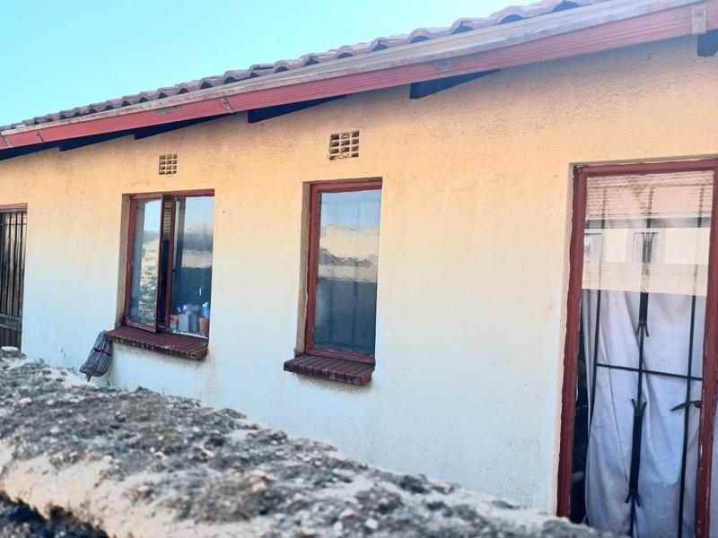 3 Bedroom Property for Sale in Clayville Gauteng