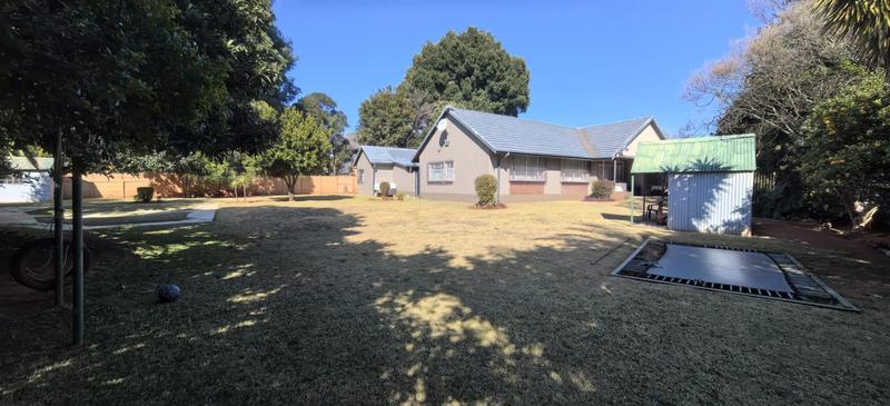 4 Bedroom Property for Sale in Florida Park Gauteng