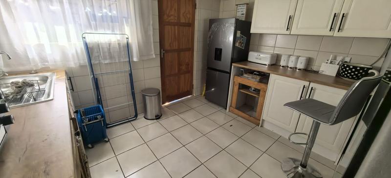 4 Bedroom Property for Sale in Florida Park Gauteng