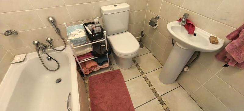 4 Bedroom Property for Sale in Florida Park Gauteng