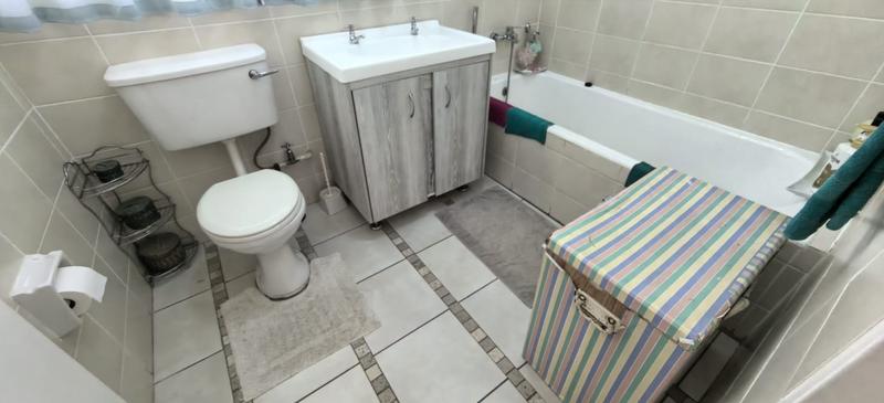 4 Bedroom Property for Sale in Florida Park Gauteng
